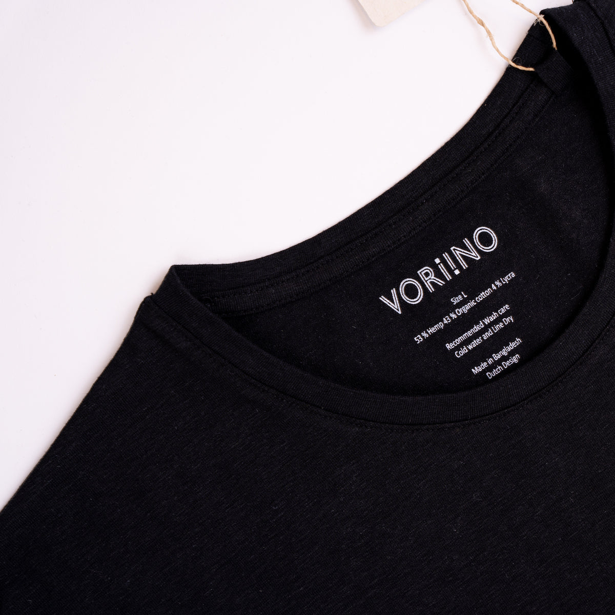 Sustainable T-shirt V-neck black